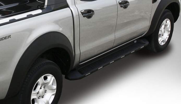 Maxliner Maxside Step Standard With Stainless Plate, Aftermarket Accessory